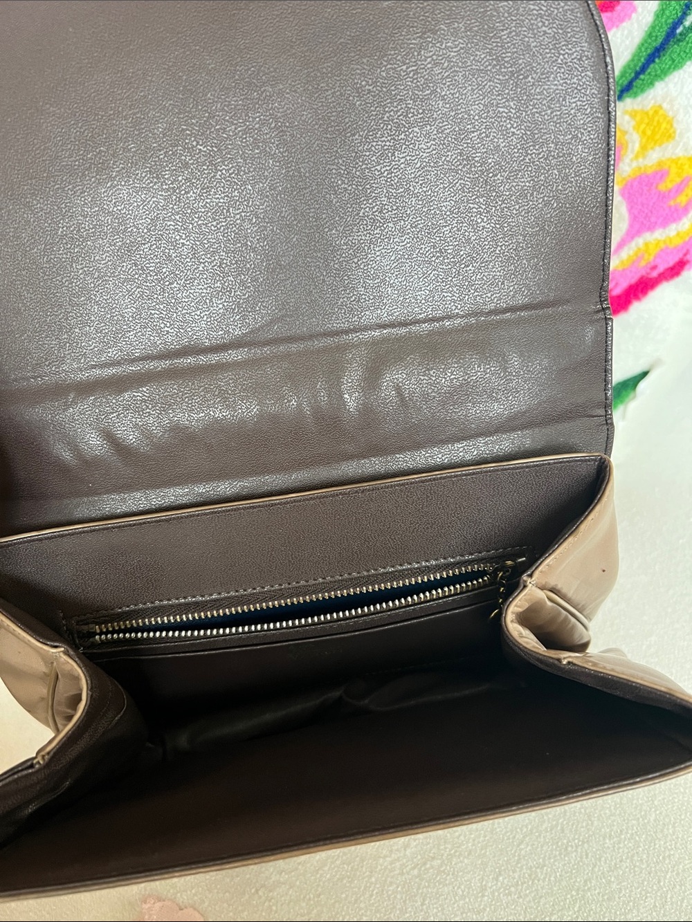 Vintage Black and Tan Structured Top-Handle Satchel - Picture 8 of 16